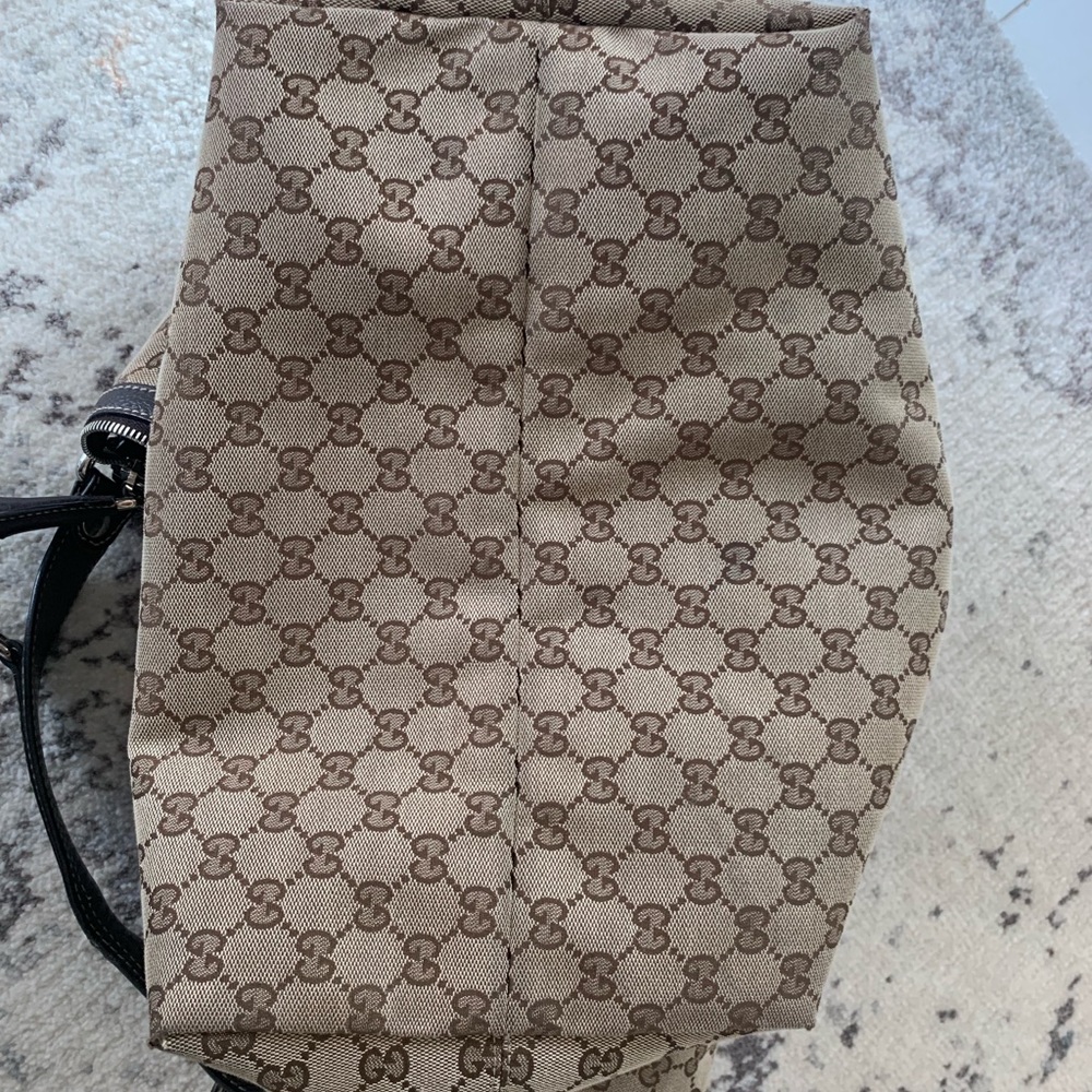 Gucci Handbag - Picture 7 of 8